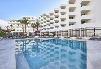 Hotel Tres Torres has Balcony rooms