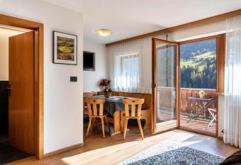 Villa Erina App C has Balcony rooms