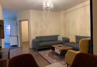 AAApartamet 01 allows 18 year olds to book a room