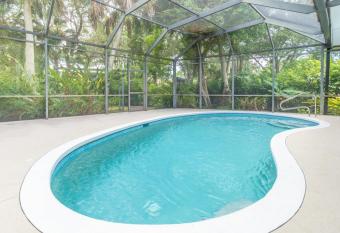 Newly Renovated Naples Pool Home! has Balcony rooms