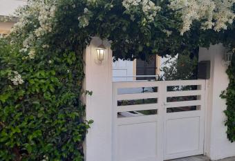 VILLA BIANCA Studio 4 has Balcony rooms