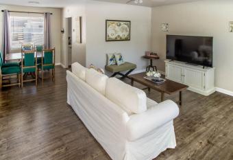 House of Favor allows 18 year olds to book a room