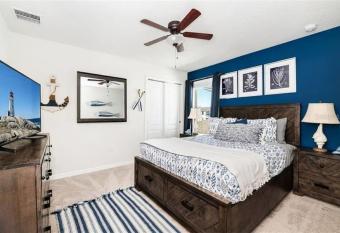 6BR Home Pvt Pool Hot Tub BBQ has Balcony rooms