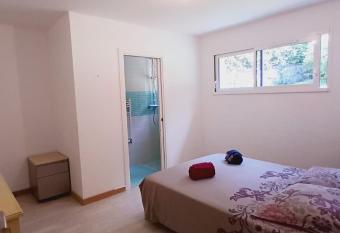 Chambre    louer 15mnn de Grenoble-salle de bain priv  e-WIFI gratuit allows 18 year olds to book a room