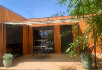 Chalet 1 contemporain dans son   crin de verdure has Balcony rooms