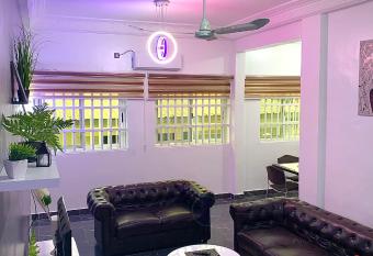 PEACEFUL STAY 3SR has Balcony rooms