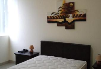 Apartamento en Guayaquil, Edif Aruba, Sector Urdesa Central allows 18 year olds to book a room