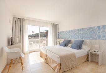 Hotel Tor   has Balcony rooms