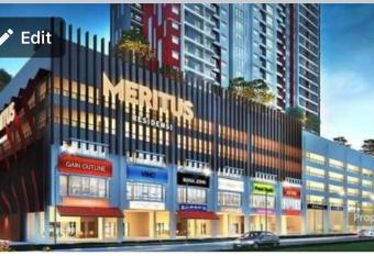 D Naurah Meritus Guesthouse has Balcony rooms