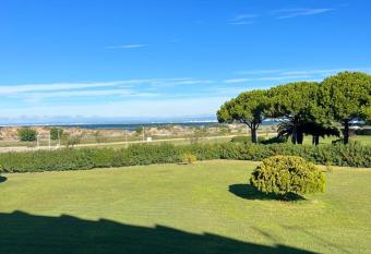 Le Studio de la Lagune allows 18 year olds to book a room