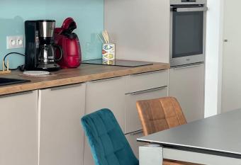 Villa Marie 2 allows 18 year olds to book a room