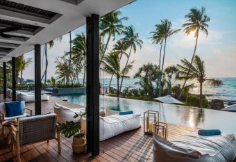 Ahu Bay has Balcony rooms