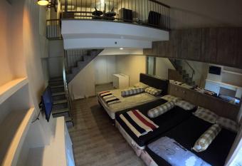 Student Park 307 by We Stay allows 18 year olds to book a room