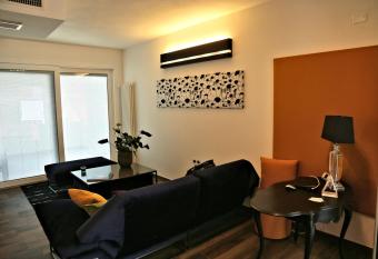 Ca Bianca allows 18 year olds to book a room