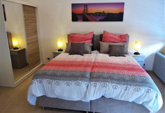 Tante Emma San Francisco has Balcony rooms