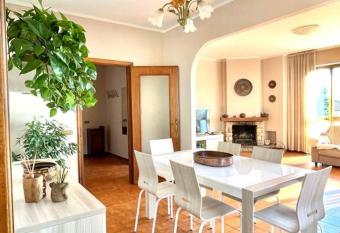 Beatrice Apartment Crocello has Balcony rooms