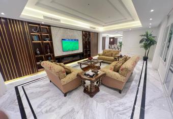 Marsa View Apartment - The Pearl Qatar has Balcony rooms