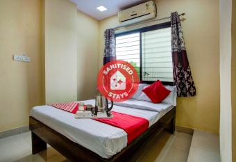 OYO 70106 Metro Lodging And Boarding allows 18 year olds to book a room