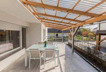 Apartments Rok has Balcony rooms