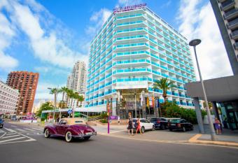 Hotel Servigroup Calypso allows 18 year olds to book a room