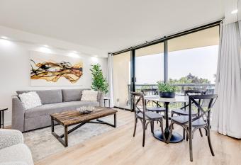 Getaway to Galveston has Balcony rooms