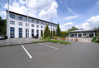 Olympia Hotel Suhl allows 18 year olds to book a room