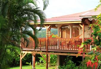 Maison de 3 chambres a Deshaies a 500 m de la plage avec vue sur la mer jardin clos et wifi has Balcony rooms