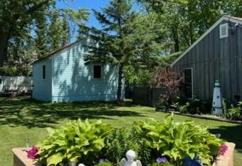 The Bait - Rosewood cottages by Once Upon a stay - Southampton allows 18 year olds to book a room