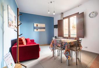 CASA VACANZE LE SALINE allows 18 year olds to book a room