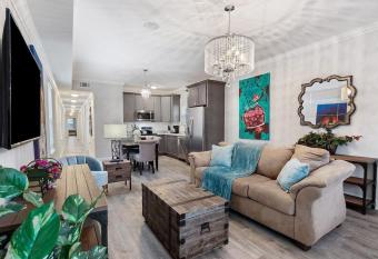 VCAY - Modern 5 Bedroom Near French Quarter! has Balcony rooms