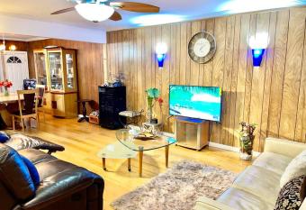 Duplex Single Family home with Backyard in Queens has Balcony rooms