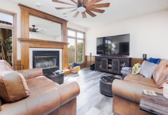 Family Friendly 5 BR Home with Hot Tub & Game Room allows 18 year olds to book a room