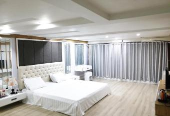 Pina Boutique Inn - Hotel Elite has Balcony rooms
