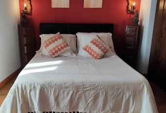 Ca la Rosi has Balcony rooms