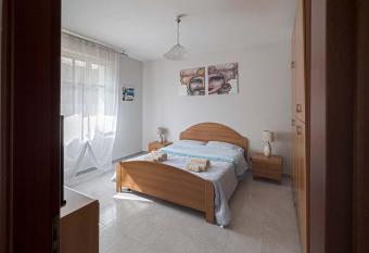 Seashore House - Appartamento a 100 mt dal mare has Balcony rooms