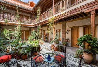 Abad  a Hotel allows 18 year olds to book a room