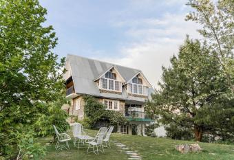 Gali s End By Roomy, Kalabagh Nathiagali has Balcony rooms