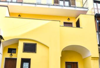 La bella costiera home has Balcony rooms