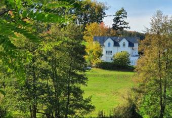 Hotel Garni Haus Sch  nblick has Balcony rooms