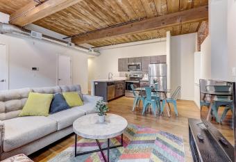 FRONTDESK 1133 N 4th St Apts Norther Liberties Philadelphia allows 18 year olds to book a room