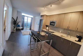 Simcoe Condos has Balcony rooms