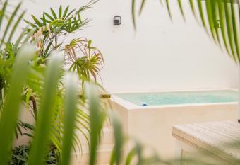 C  moda casa con 2 habitaciones en Chetumal has Balcony rooms