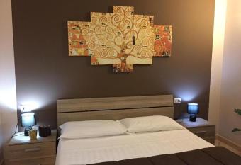 HOTEL Via Emilia Ovest 224 SELF CHECK-IN has Smoking rooms