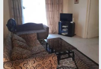 Chelsea Manor has Balcony rooms