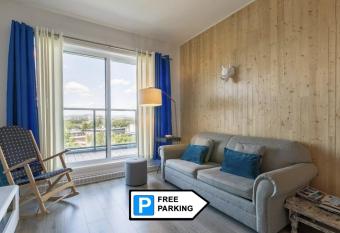 Penthouse/ The Central / With Indoor Parking has Balcony rooms