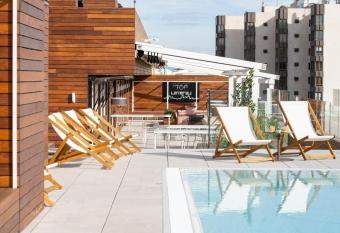 INNSiDE by Meli   Zaragoza allows 18 year olds to book a room