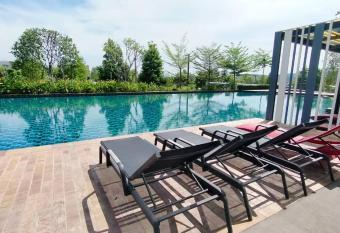 TheOlive Family Suite @KLIA by Honey Homestay has Balcony rooms