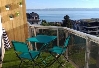 Entre Lac et Montagne has Balcony rooms