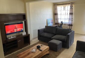  Local Host  accessible 1br with fast WiFI, Smart TV, Netflix..an many more has Balcony rooms