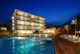 Aimia Hotel allows 18 year olds to book a room